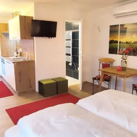 Holiday home Tinyhouse Am Neusiedlersee