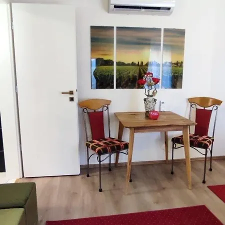 Tinyhouse Am Neusiedlersee Holiday home *